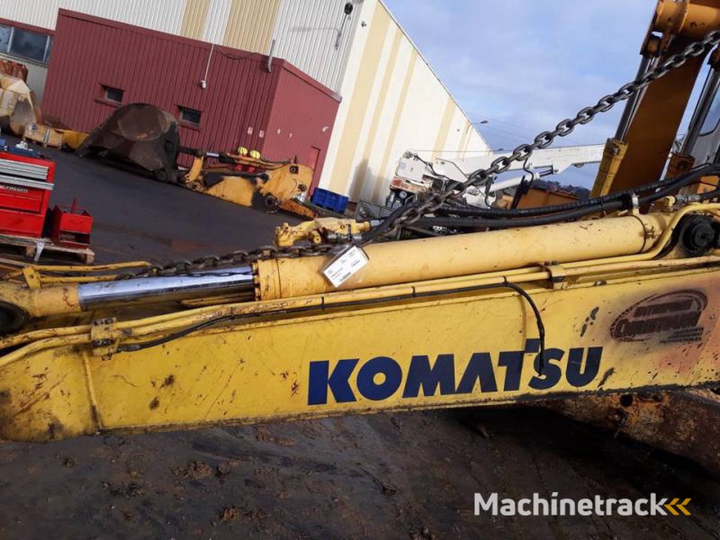 Komatsu PW140-7