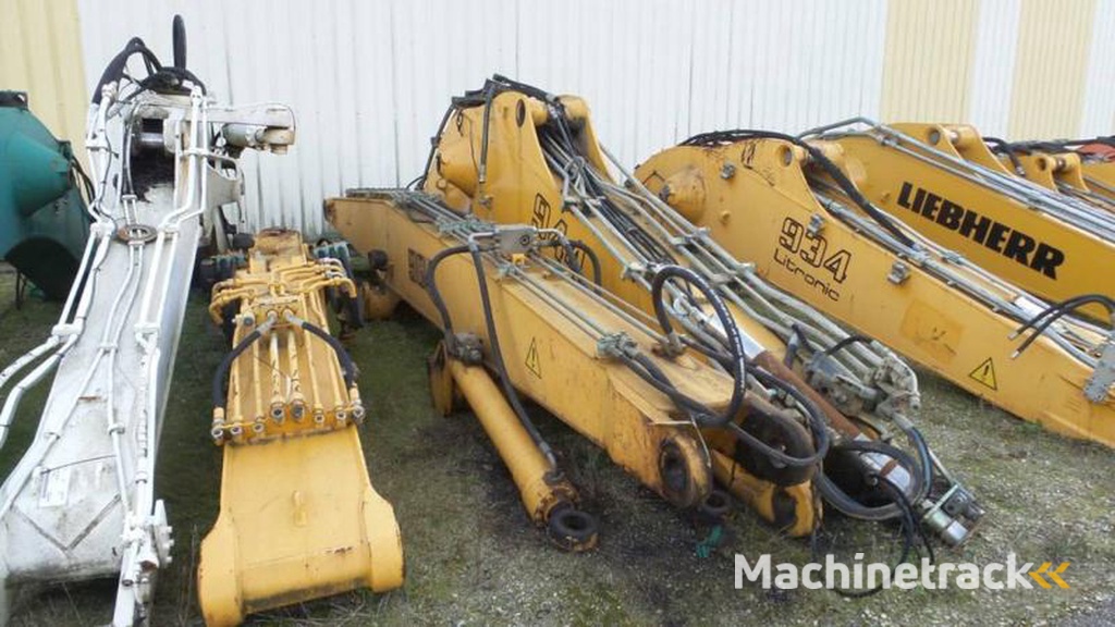 Liebherr A904