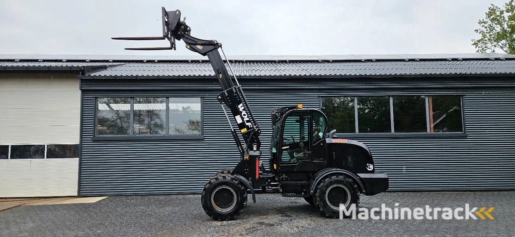 Wolf WL 825 telescopic loader