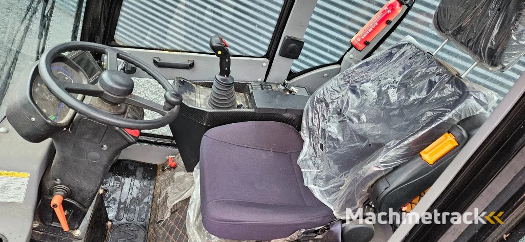 Wolf WL 825 telescopic loader