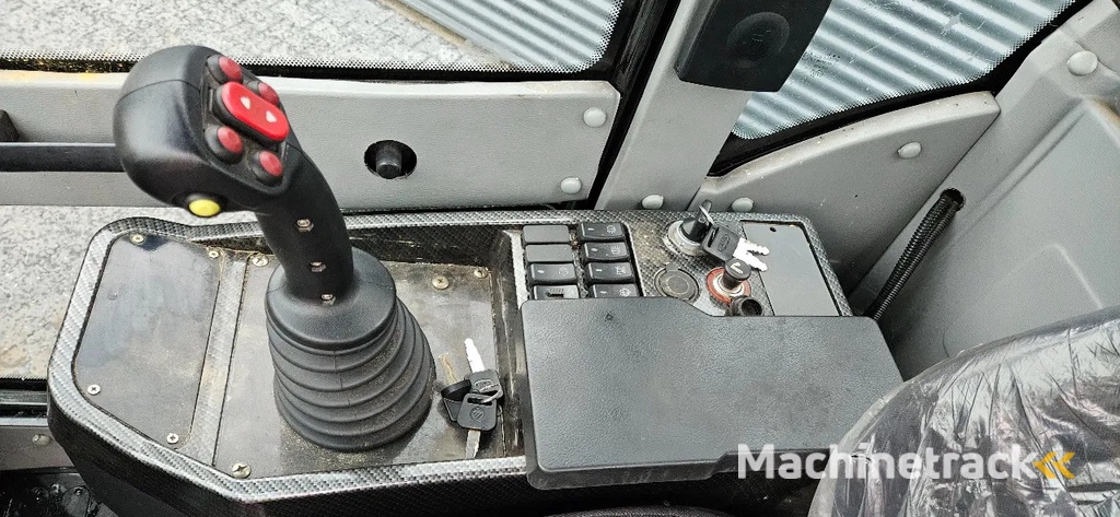 Wolf WL 825 telescopic loader