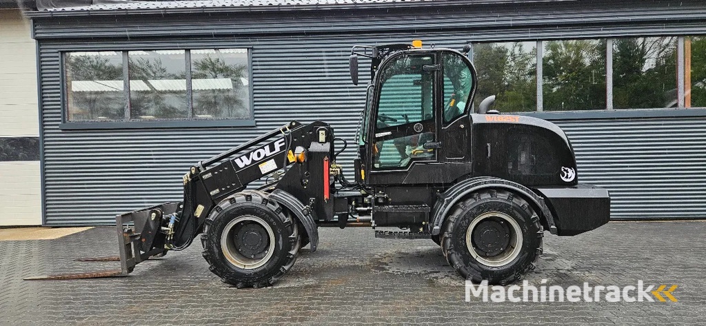 Wolf WL 825 telescopic loader