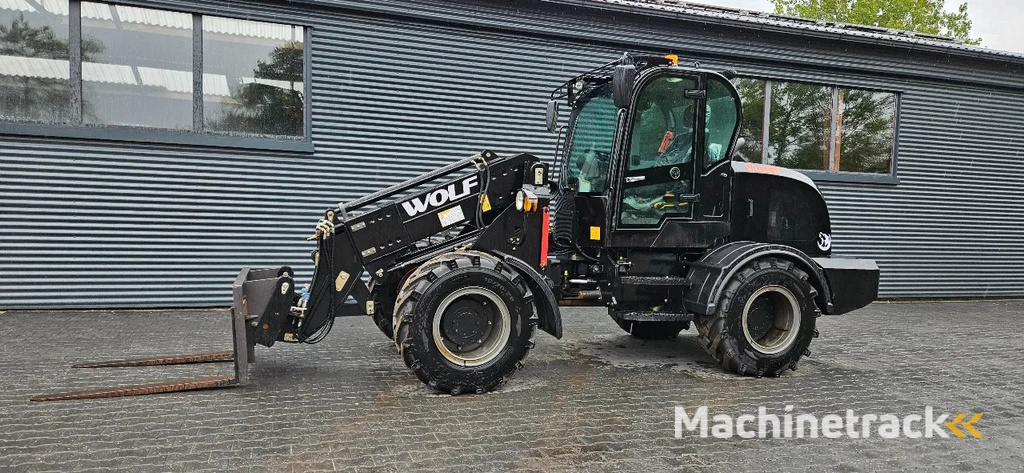 Wolf WL 825 telescopic loader