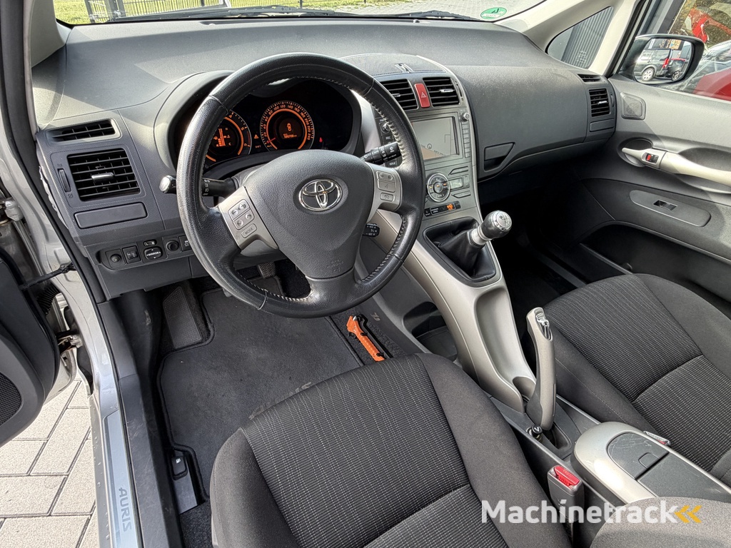 Toyota Auris 2.0 D-4D Luna Business Clima | Navi | PDC | 189 dkm NAP