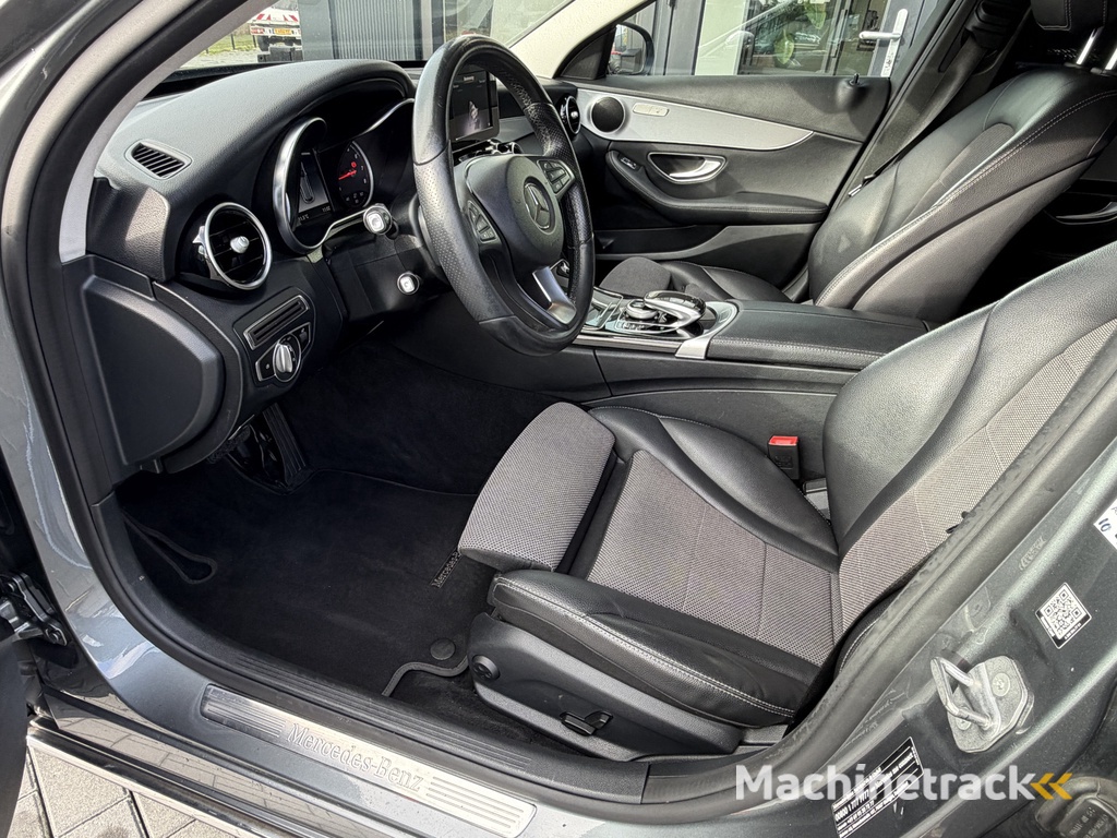 Mercedes-Benz C-klasse Estate 200 Premium Plus Verw. stoelen | Trekhaak | Nwe Onderhoud & APK