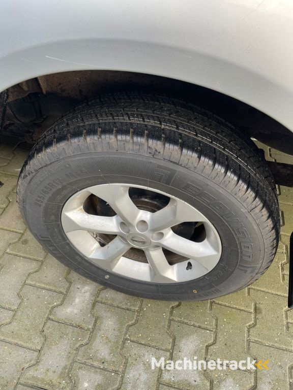 Nissan Navara 2.5 DCI King CAB 4WD