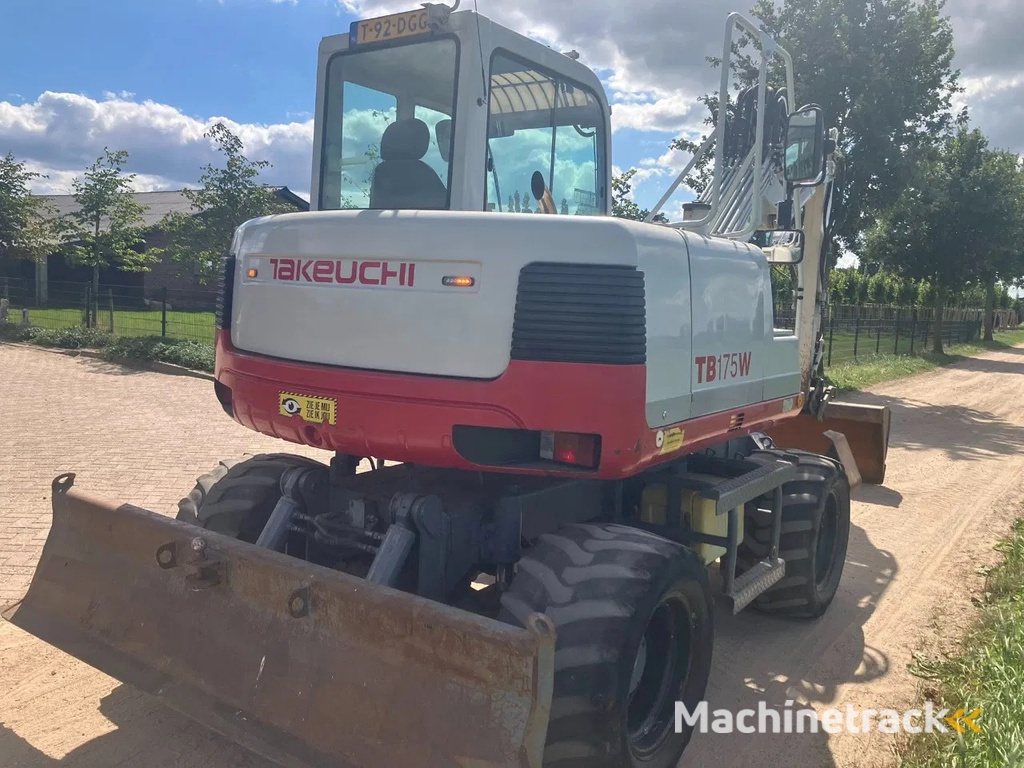 Takeuchi TB175W Bandenkraan