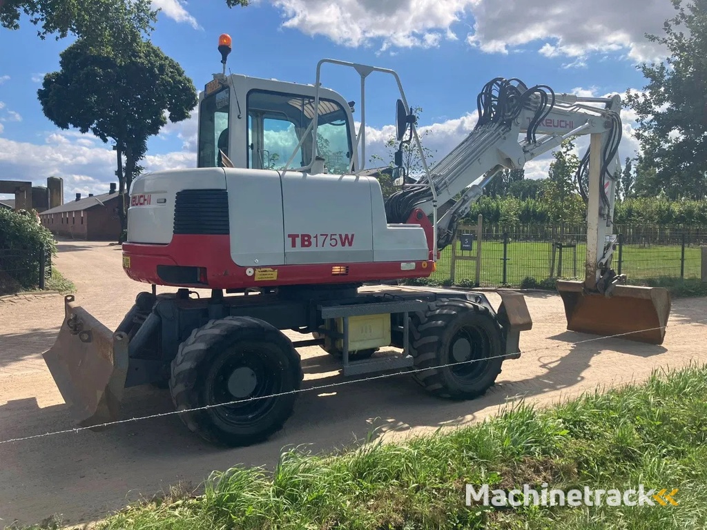 Takeuchi TB175W Bandenkraan