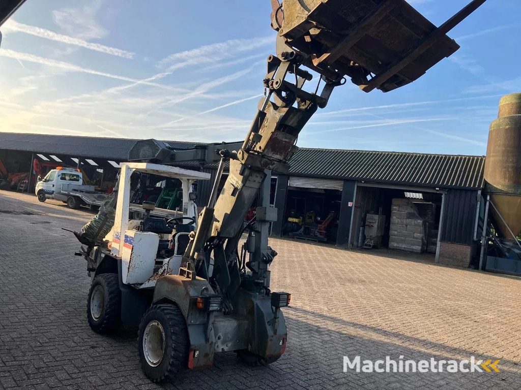 Transmanut Shovel Loader