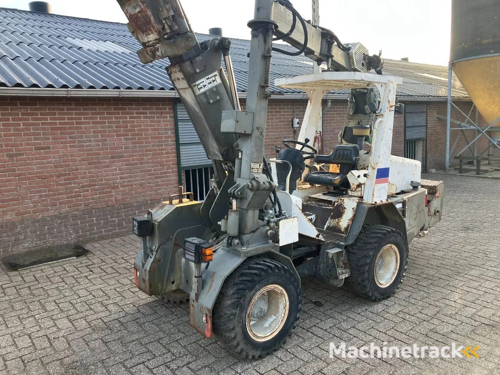 Transmanut Shovel Loader