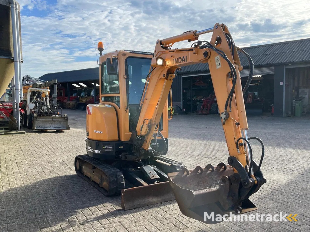 Hyundai Robex 25Z-9AK Graafmachine