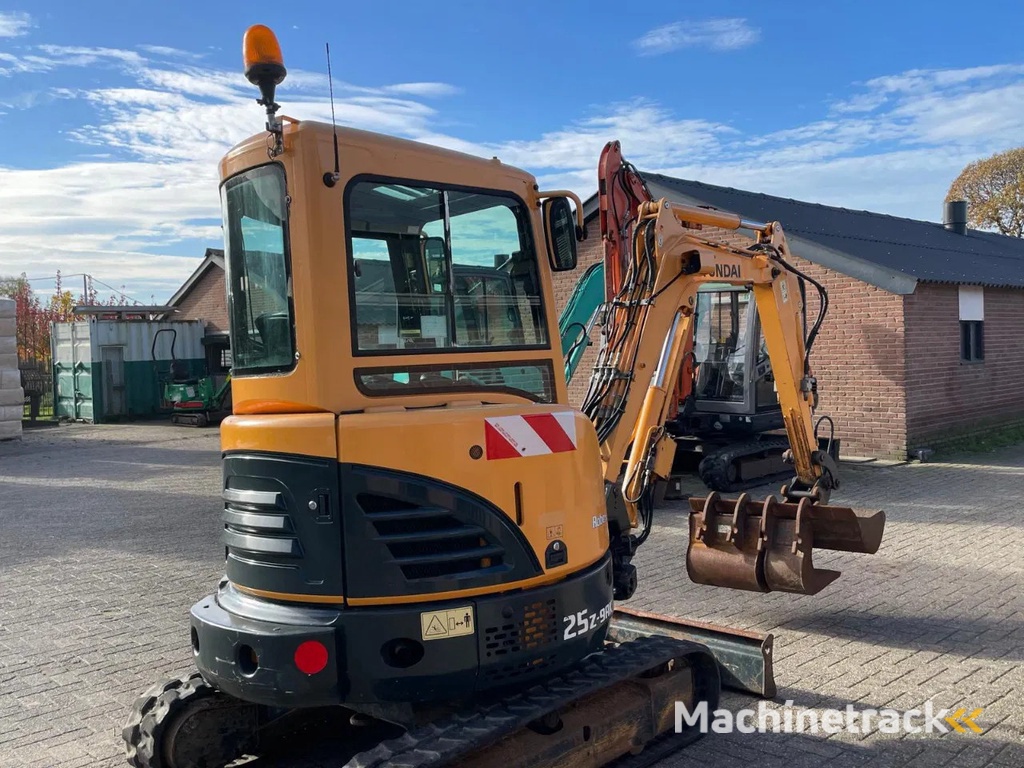 Hyundai Robex 25Z-9AK Graafmachine
