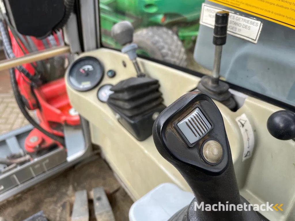 Neuson 6503 WD Bandenkraan