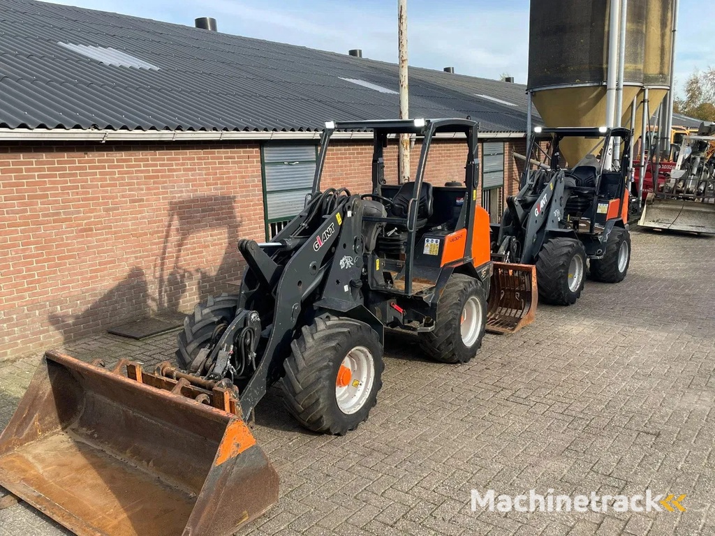 Giant V6004T Shovel Loader