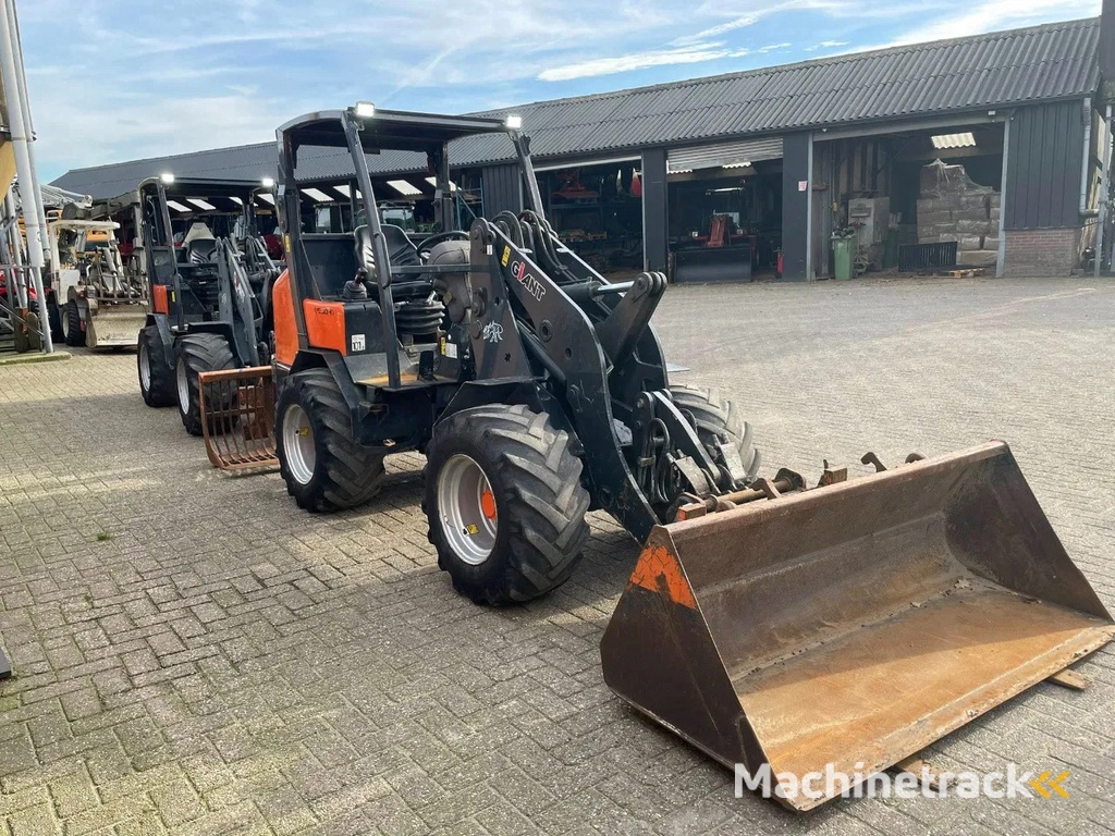 Giant V6004T Shovel Loader