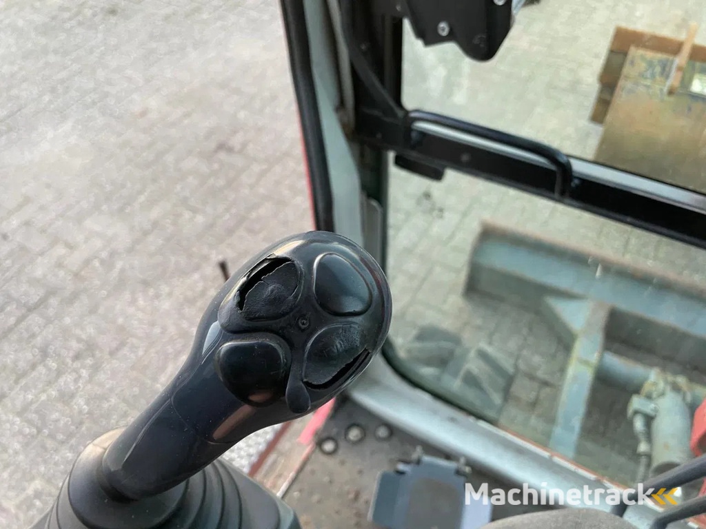 Takeuchi TB125 Graafmachine Minigraver