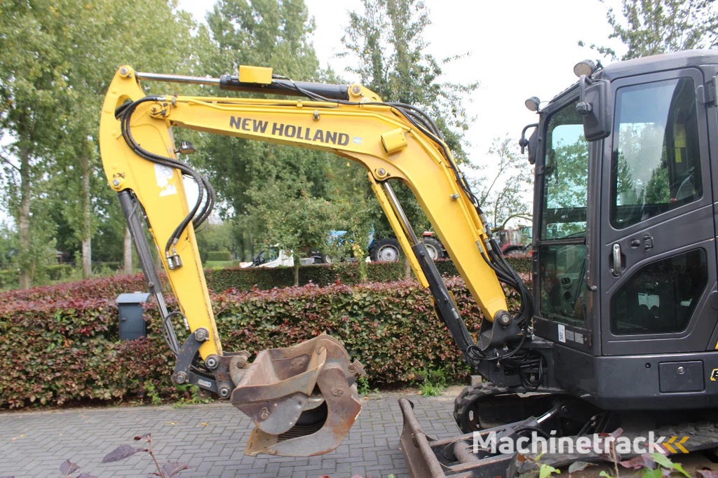 New Holland E37C
