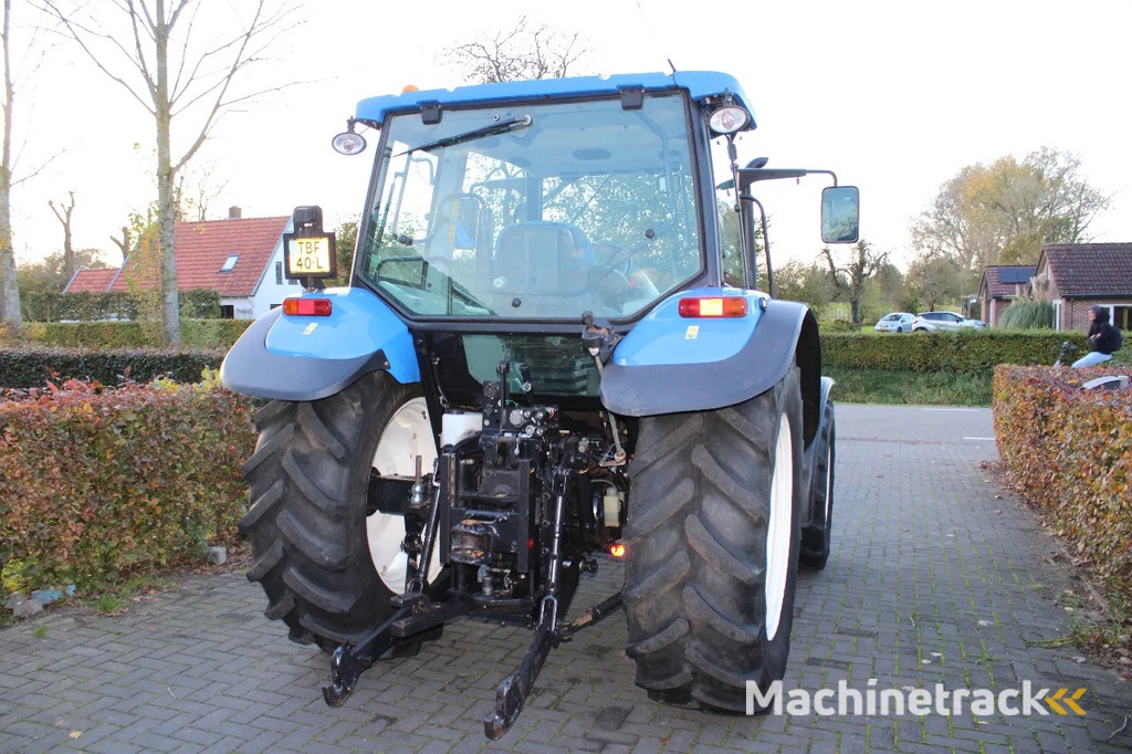 New Holland T5050