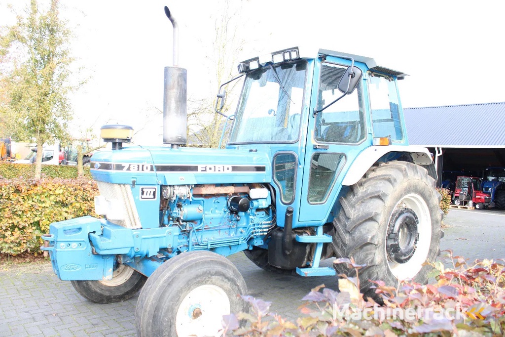 Ford 7810