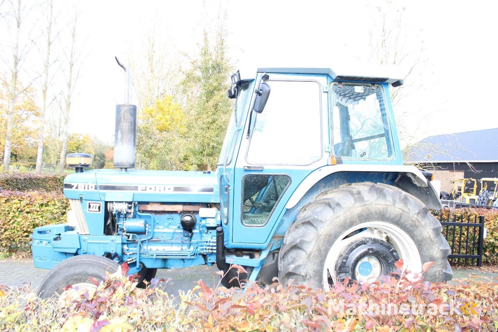Ford 7810