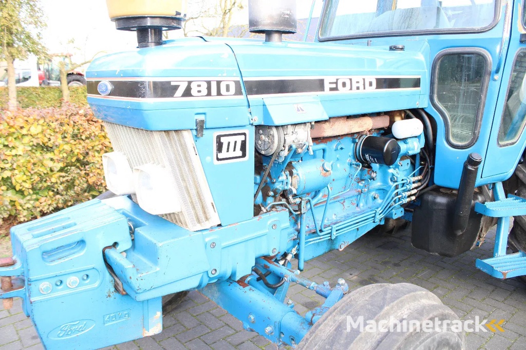 Ford 7810