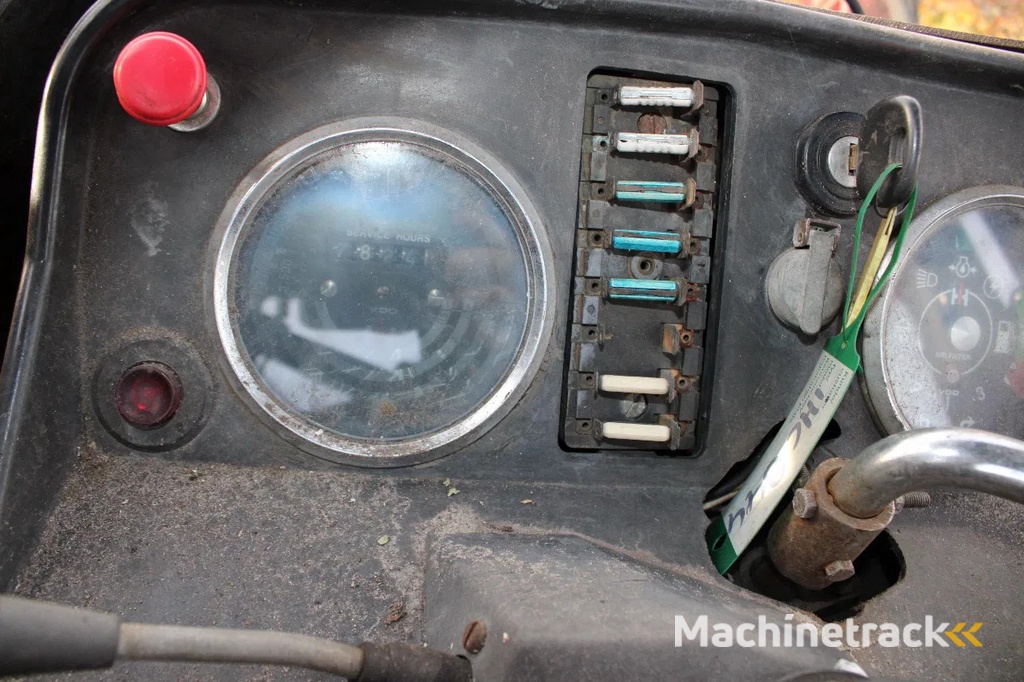 International 844SA met voorlader