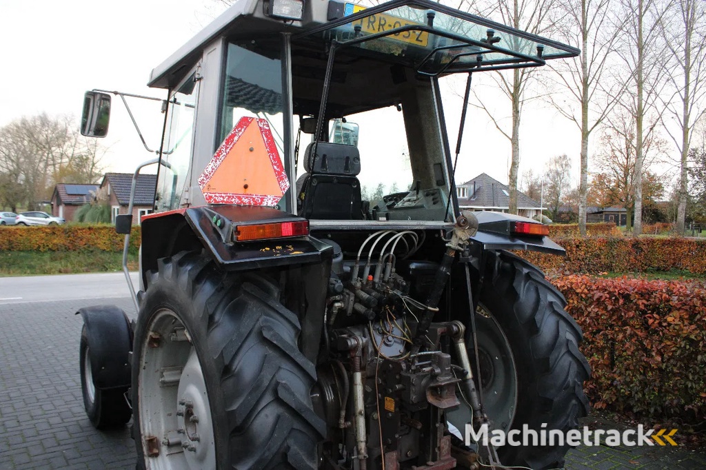 Massey Ferguson 3050