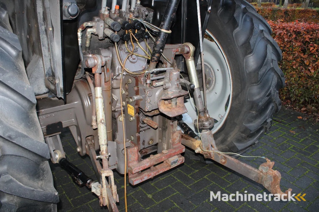 Massey Ferguson 3050