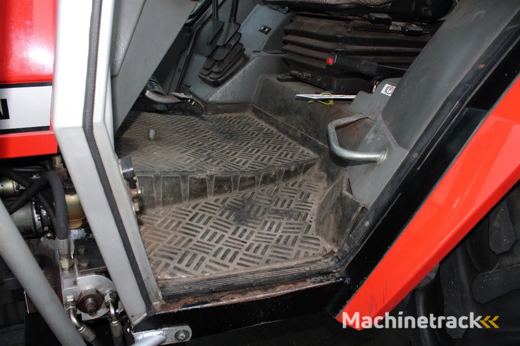 Massey Ferguson 3050