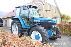 new-holland-6640-met-turbo-fronthef-en-front-pto