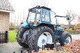 Minituur van New Holland 6640 met turbo  fronthef en front pto