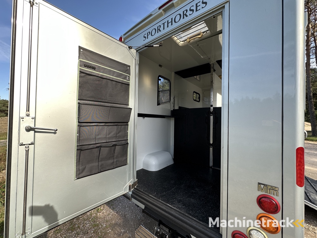 Renault Master MTM 2-paards paardenvrachtwagen MARGE B-rijbewijs