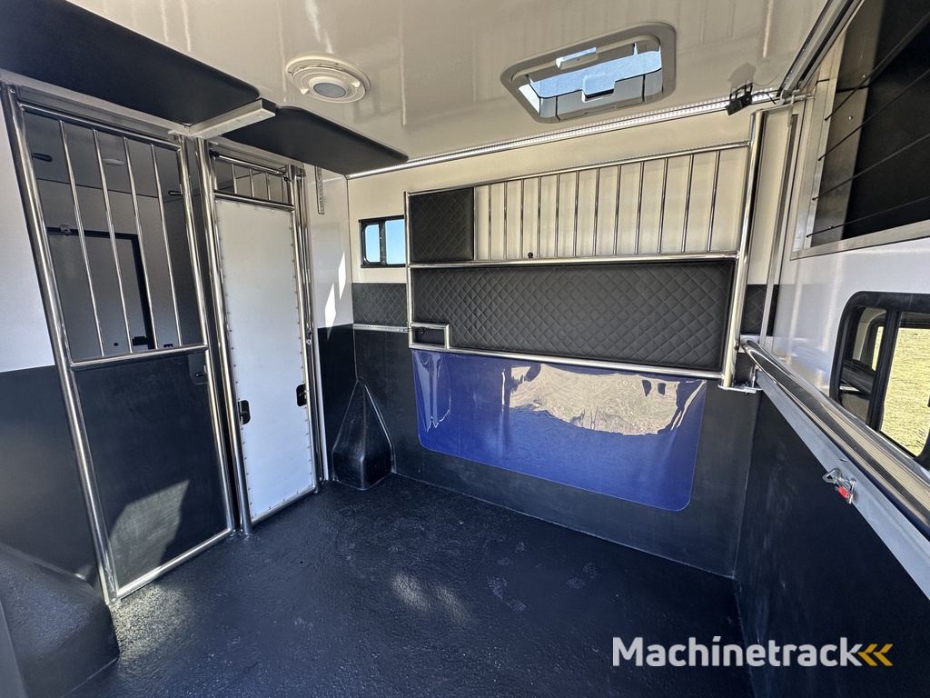 Iveco Daily 2-paards paardenvrachtwagen XXL 3.0l 180PK Automaat B-rijbewijs