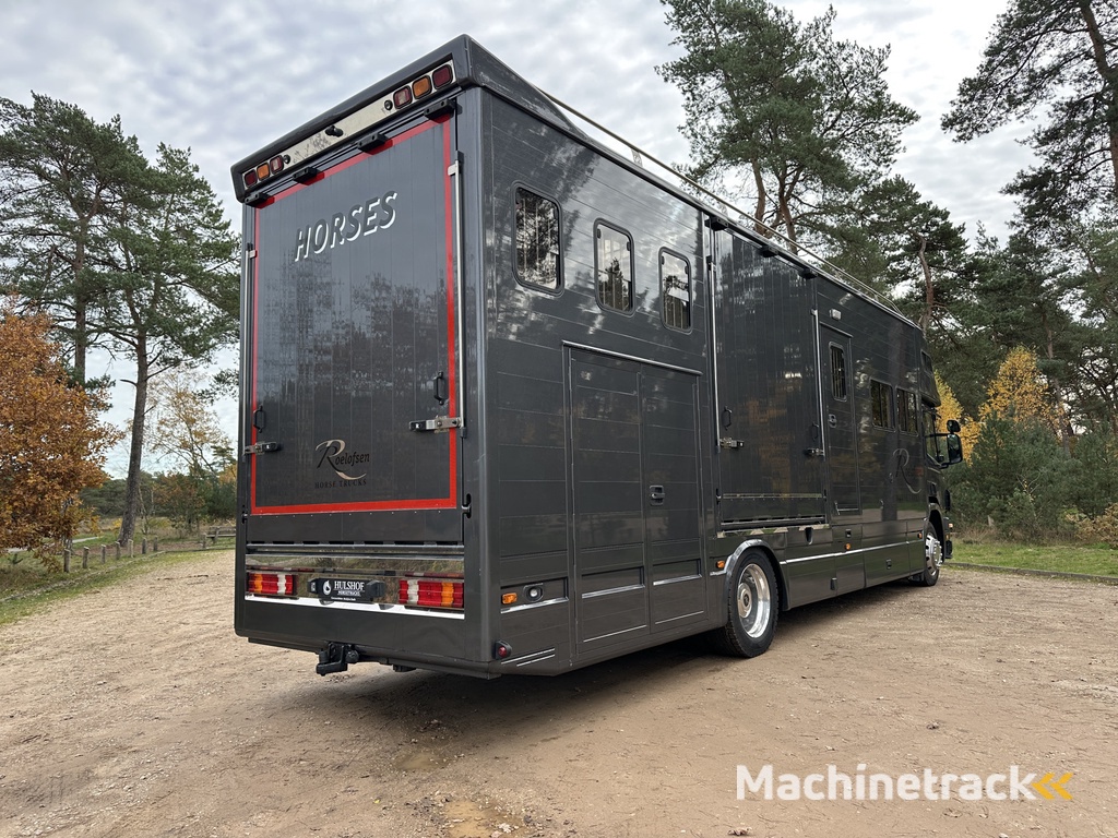 Scania 18T Roelofsen 6-paards paardenvrachtwagen LIVING
