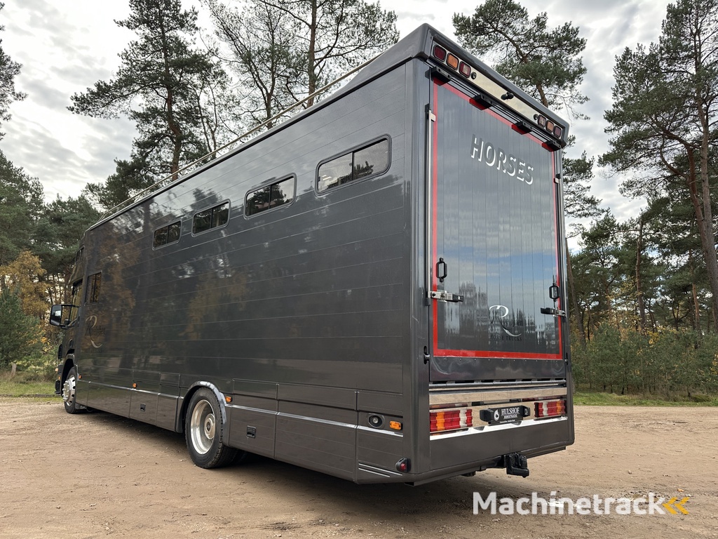 Scania 18T Roelofsen 6-paards paardenvrachtwagen LIVING
