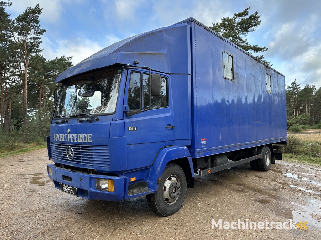 Mercedes-Benz 814 7.5T 6-paards paardenvrachtwagen aluminium bak, trekhaak!