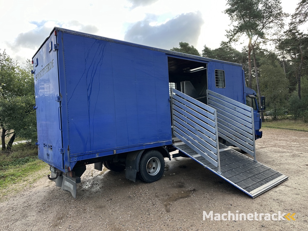Mercedes-Benz 814 7.5T 6-paards paardenvrachtwagen aluminium bak, trekhaak!