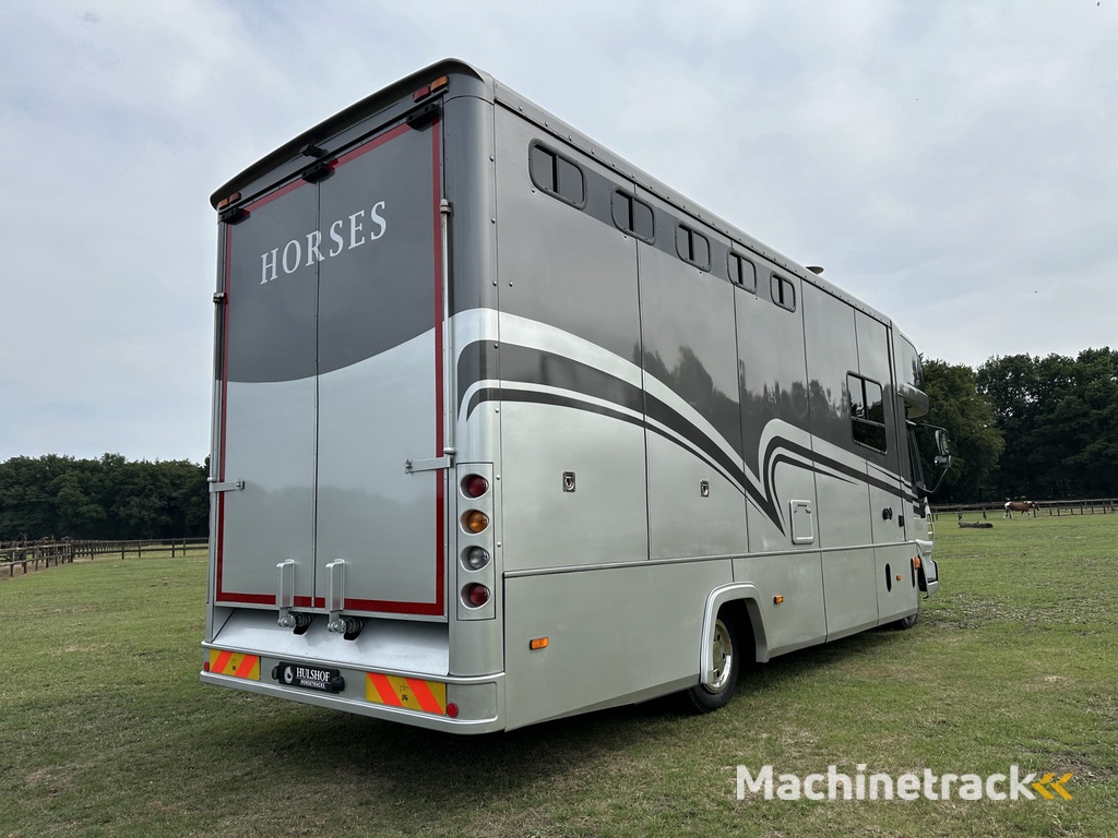 Iveco Eurocargo 7.5T 3-paards paardenvrachtwagen LIVING Marge