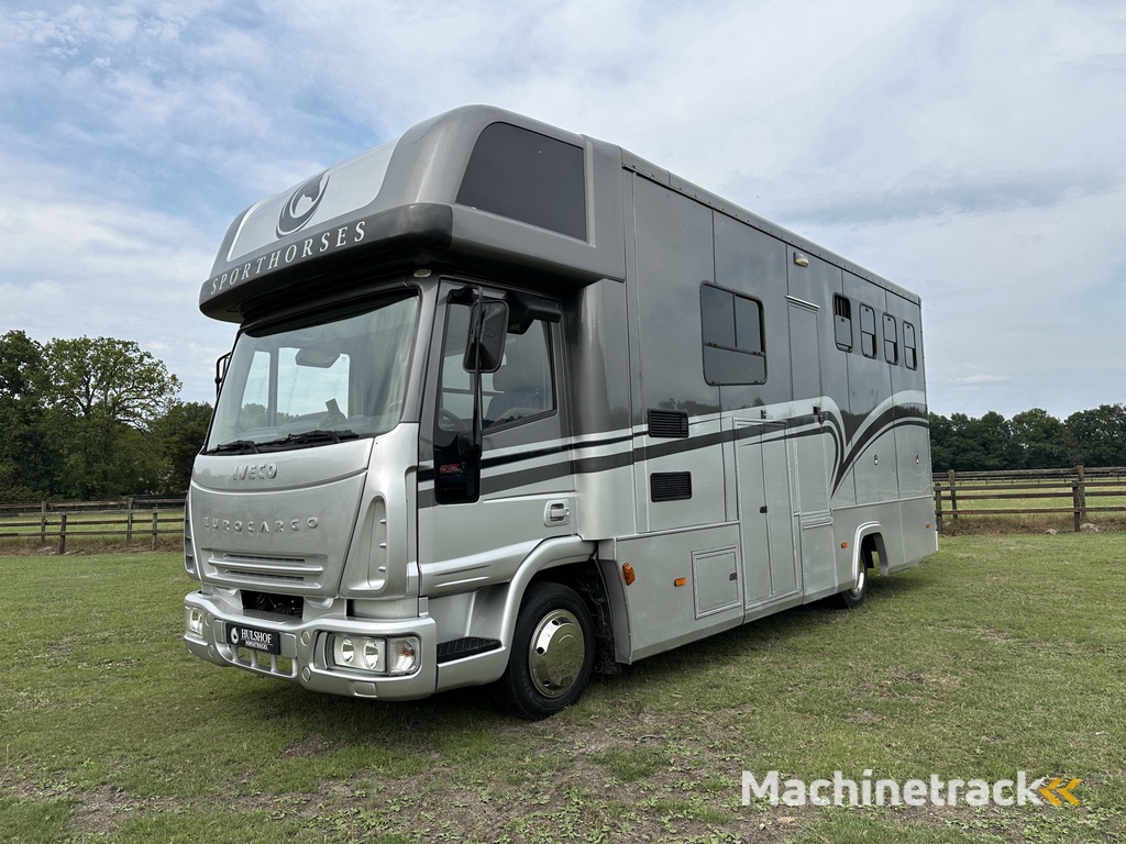 Iveco Eurocargo 7.5T 3-paards paardenvrachtwagen LIVING Marge