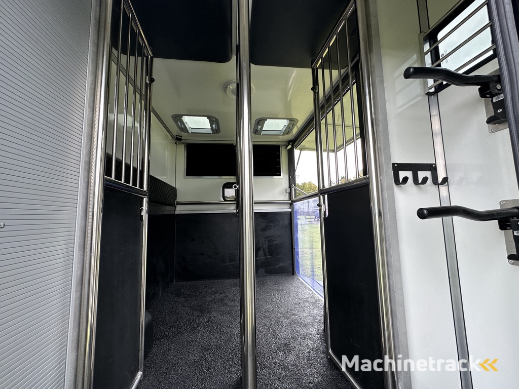 Mercedes-Benz Sprinter 317 AMG 2-paards paardenvrachtwagen B-rijbewijs