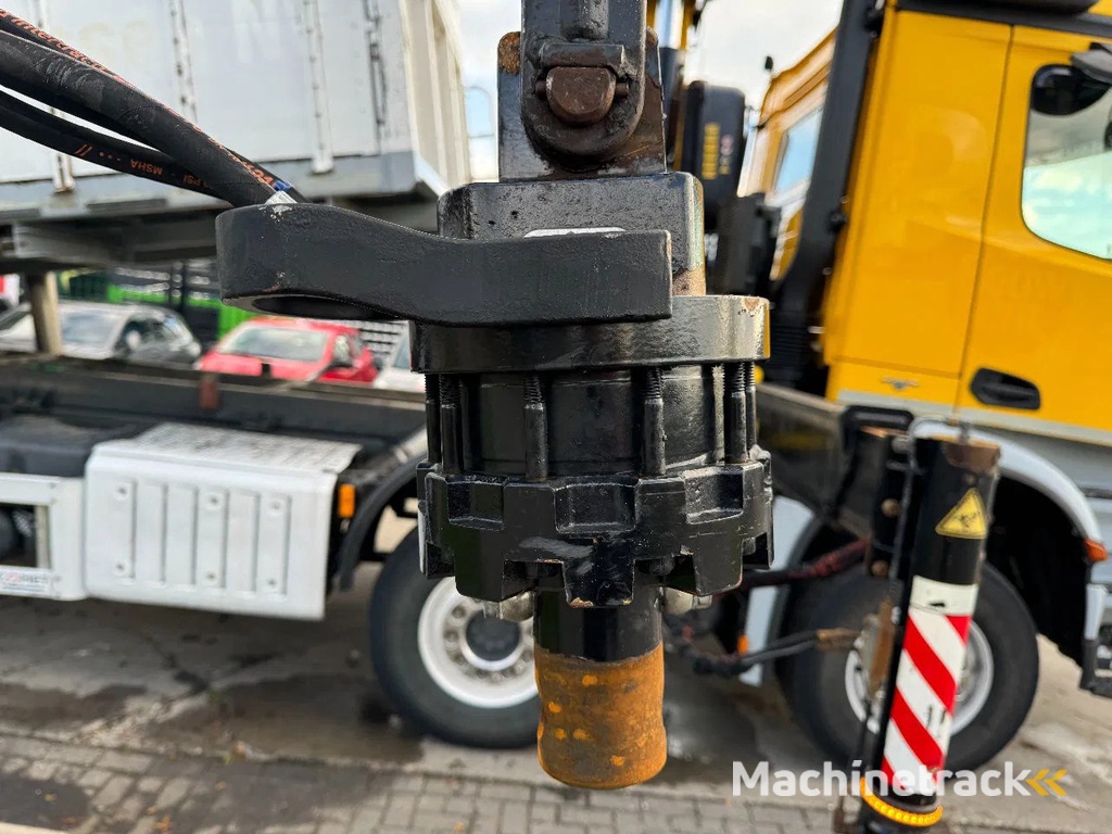 Mercedes-Benz Arocs 4448 8X4 + EURO 6 + FASSI F315 + REMOTE + KIPPER + STEERING AXLE