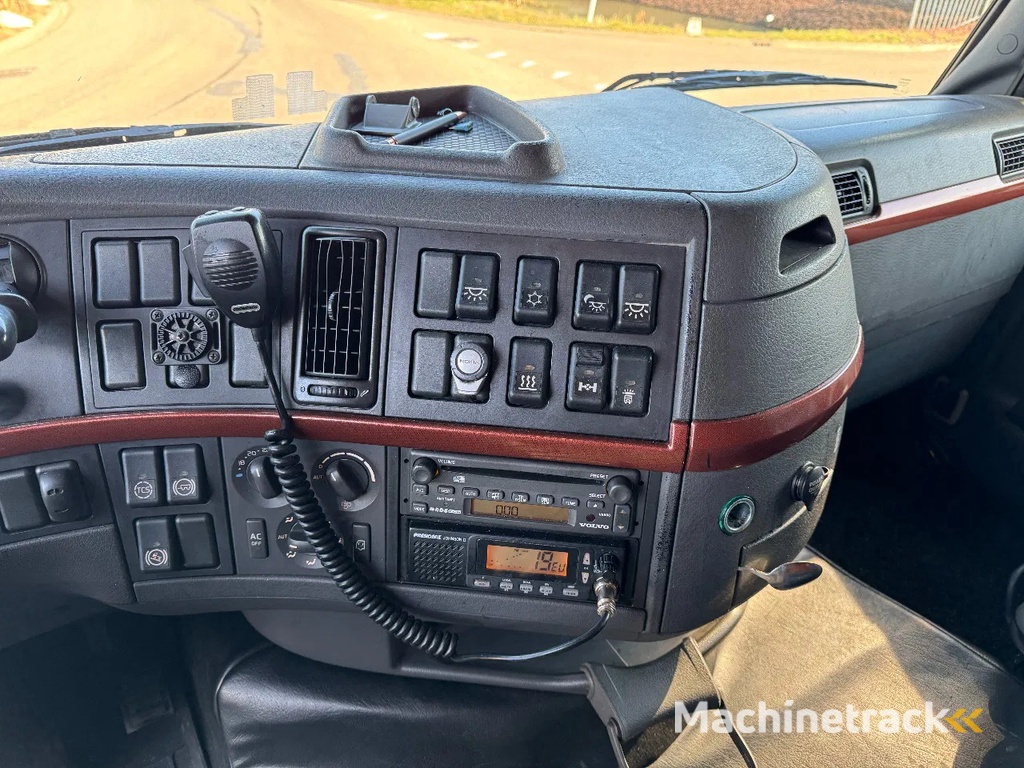 Volvo FH 16.550 4X2 - EURO 3 + FULL SPOILER + MANUAL GEAR