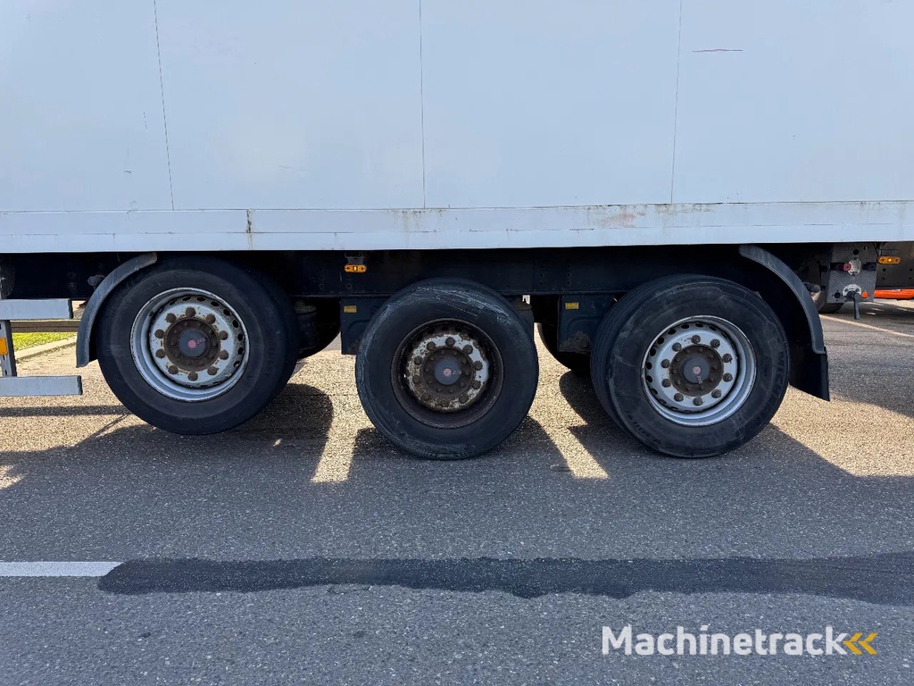 Hertoghs BOX TRAILER - 3 AXLE SAF 1 LIFT AXLE