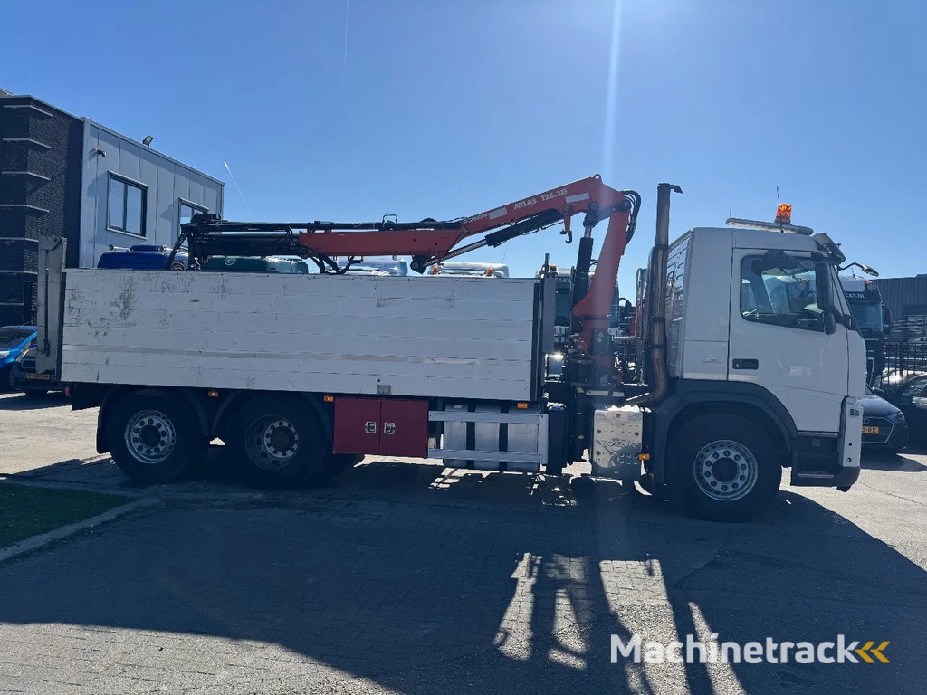 Volvo FM 330 6X2 - EURO 5 + ATLAS 126.3E A2 + REMOTE + LIFT/STEERING AXLE