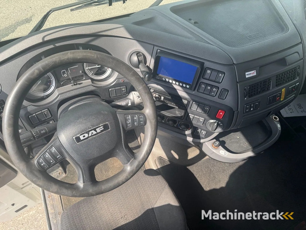 DAF XF 440 4X2 EURO 6 STANDKLIMA NIGHT LOCK