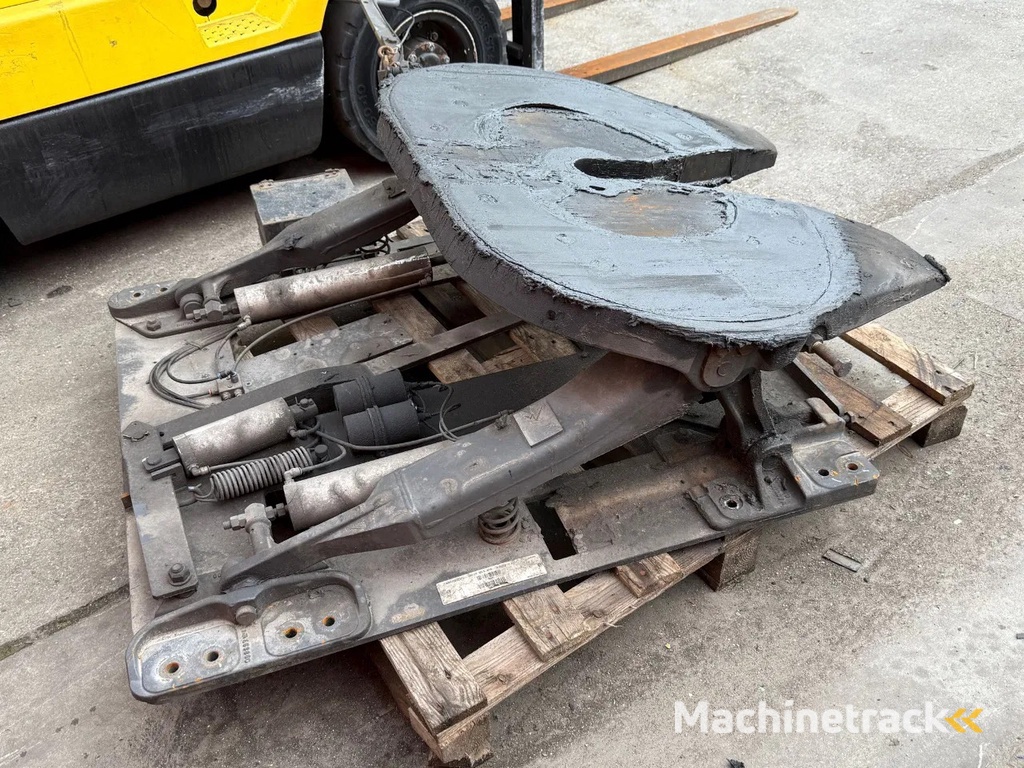 JOST HEFSCHOTEL / LIFTING DISH