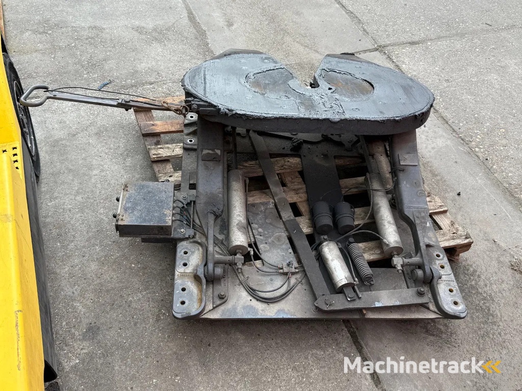 JOST HEFSCHOTEL / LIFTING DISH