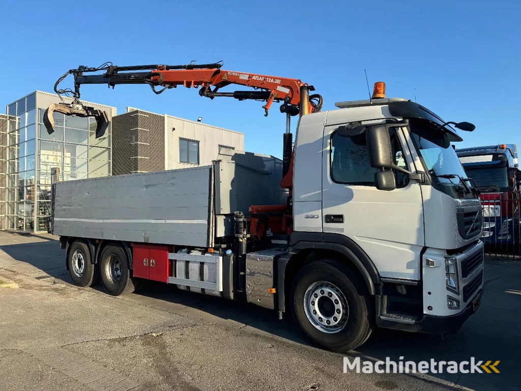 Volvo FM 330 6X2 - EURO 5 + ATLAS 126.3E A2 + REMOTE + LIFT/STEERING AXLE