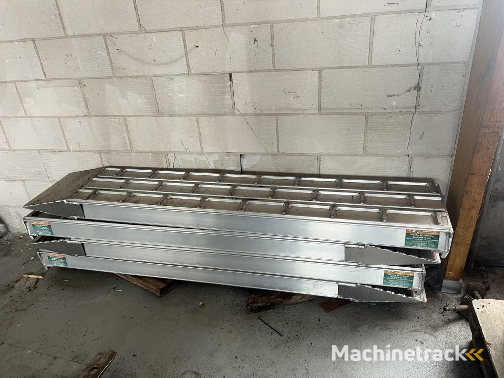 Ultra-Lite 240x 46 x14 cm