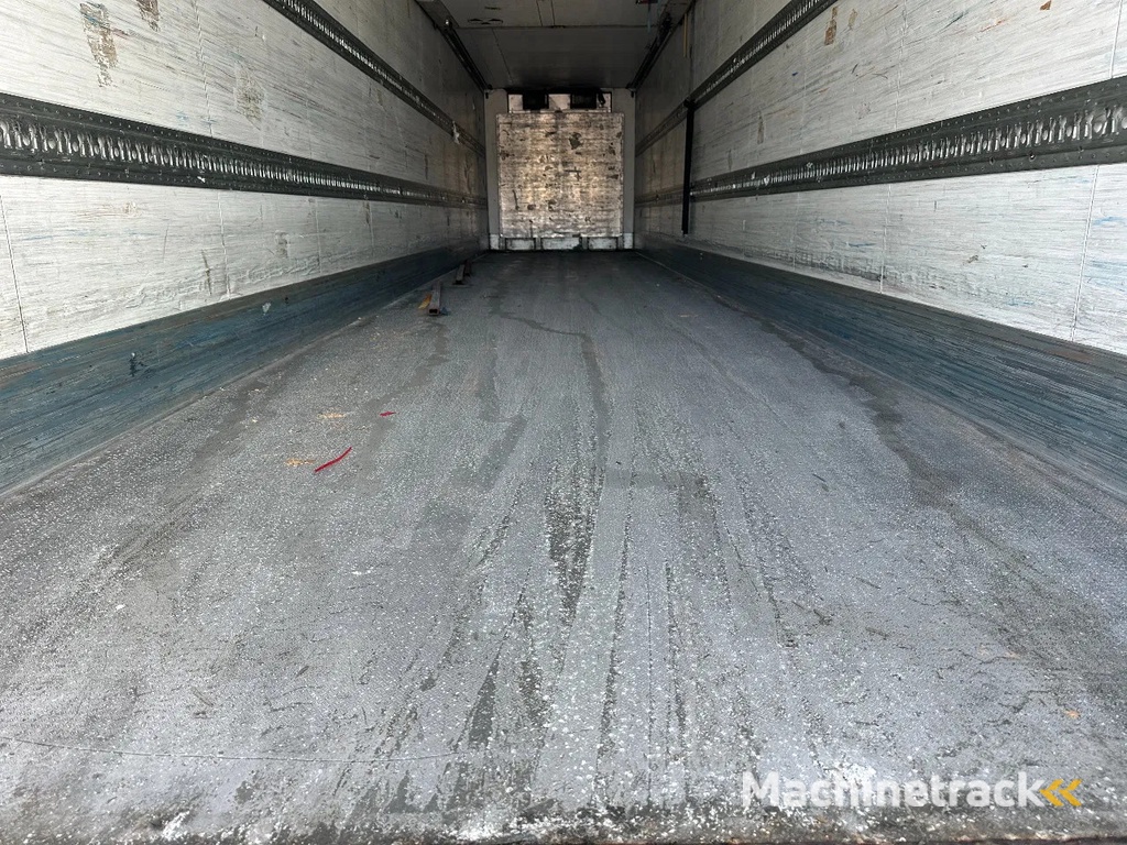 Schmitz Cargobull Schmitz Cargobull PRICES FROM €6950 TO €8950,- 40 X CARRIER 1850 MT D/E SAF AXELS